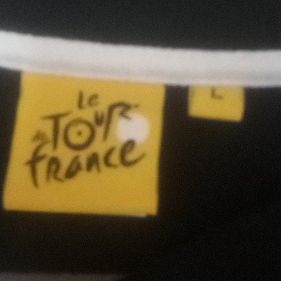 Little France size large men's top short sleeve with collar festive, fun, easy - Picture 3 of 4